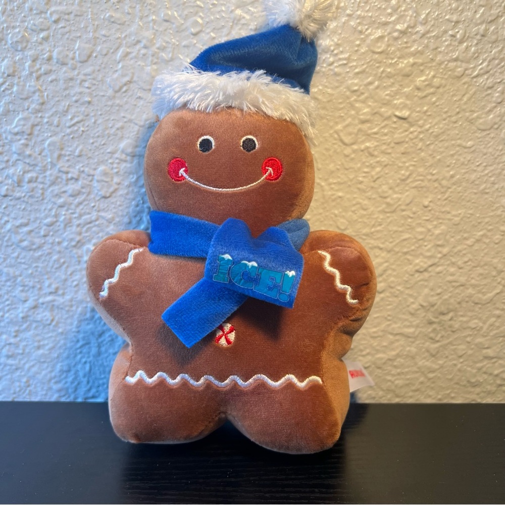 Aurora Gingerbread‎ Man With Ice Scarf Christmas Plush 8” 2021